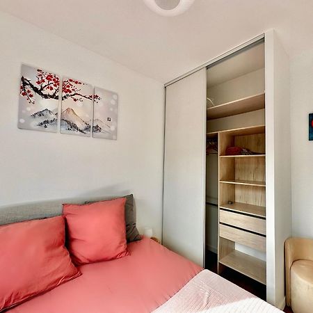 Le Boudoir - 2 Pieces Et Parking Apartment Le Plessis-Robinson Exterior photo