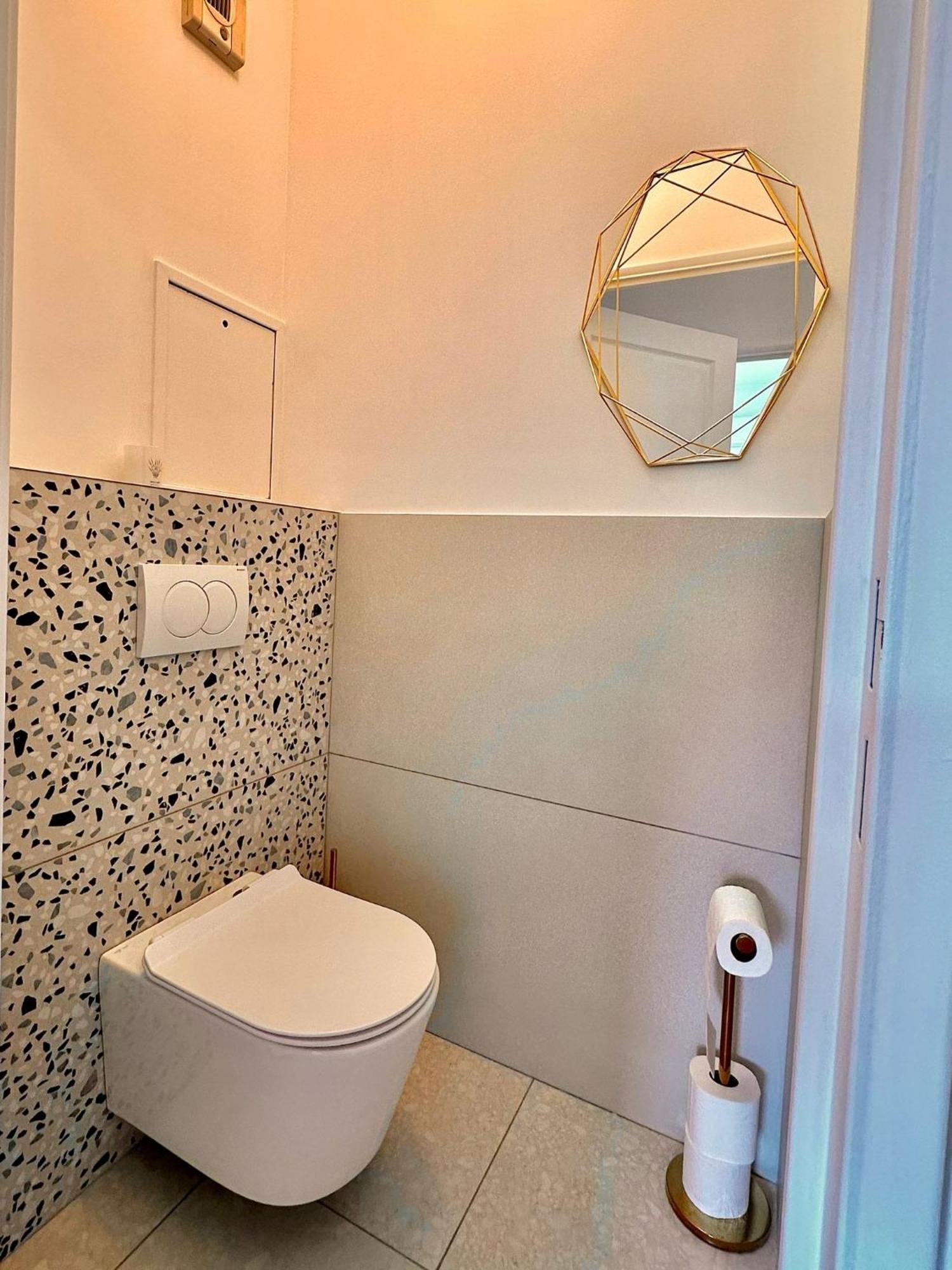 Le Boudoir - 2 Pieces Et Parking Apartment Le Plessis-Robinson Exterior photo